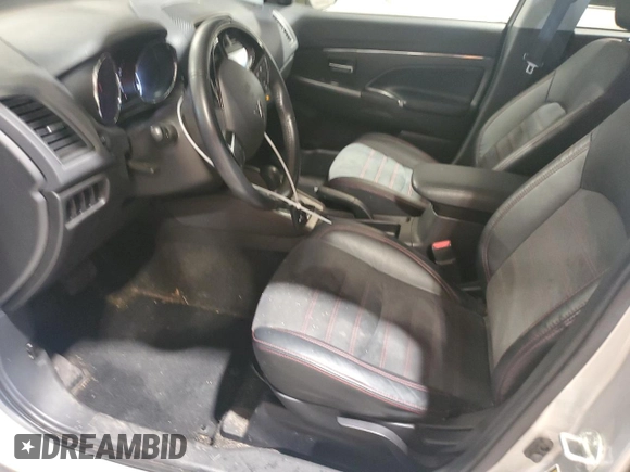 2018 Mitsubishi Outlander SE z VIN JA4AR3AW7JU001634, wystawiony jako Copart lot #60111115 z przebiegiem 44 679 mil mil oraz Szkoda całkowita • Salvage title. Historia ofert i sprzedaży dostępna na DreamBid. Obrazek 7.