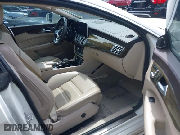 2015 Mercedes-Benz CLS 63 S AMG с VIN WDDLJ7GB1FA138651, выставлен на аукционе IAAI как лот 41928065 с пробегом Не указан миль и . История ставок и продаж доступна на DreamBid. Изображение 5.