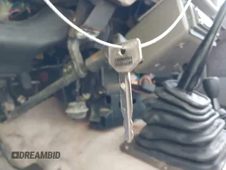 1990 Isuzu Trooper z VIN JACCH58R0L8900522, wystawiony jako IAAI lot #41642808 z przebiegiem 177 690 mil mil oraz . Historia ofert i sprzedaży dostępna na DreamBid. Obrazek 11.