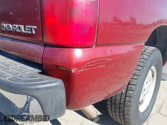 2003 Chevrolet Tahoe LS with VIN 1GNEC13T23R292010, listed as a IAAI auction lot 42723144 with Not provided miles and . Bid and sale history available at DreamBid. Image 13.