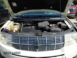 2008 Lincoln MKX z VIN 2LMDU68C18BJ15272, wystawiony jako IAAI lot #42182342 z przebiegiem Nie podano mil oraz . Historia ofert i sprzedaży dostępna na DreamBid. Obrazek 10.