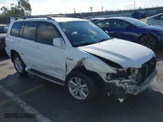 2006 Toyota Highlander Hybrid with VIN JTEDW21A860012307, listed as a IAAI auction lot 41506990 with 145,940 mi miles. Bid and sale history available at carsss.com. Image 1.