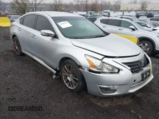 2015 Nissan Altima 2.5 S with VIN 1N4AL3AP4FC294024, listed as a IAAI auction lot 41945179 with 91,841 mi miles. Bid and sale history available at carsss.com. Image 1.
