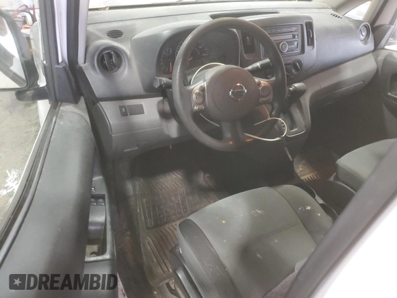 2014 Nissan NV200 S z VIN 3N6CM0KN8EK691818, wystawiony jako Copart lot #56923175 z przebiegiem 140 839 mil mil oraz Czysty tytuł • Clean title. Historia ofert i sprzedaży dostępna na DreamBid. Obrazek 8.