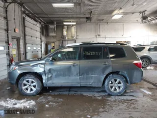 2009 Toyota Highlander with VIN JTEES41A392145884, listed as a IAAI auction lot 41628037 with 277,376 mi miles. Bid and sale history available at carsss.com. Image 14.
