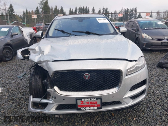 2019 Jaguar F-Pace 30t Portfolio z VIN SADCN2GX3KA353203, wystawiony jako IAAI lot #40967088 z przebiegiem 51 620 mil mil oraz . Historia ofert i sprzedaży dostępna na DreamBid. Obrazek 13.