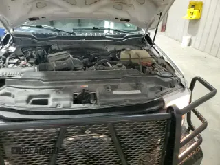 2022 Ford F-250 XL z VIN 1FT7W2BN5NEF89381, wystawiony jako Copart lot #58572145 z przebiegiem 95 033 mil mil oraz Czysty tytuł • Clean title. Historia ofert i sprzedaży dostępna na DreamBid. Obrazek 13.