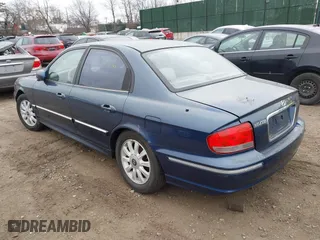 2004 Hyundai Sonata GLS with VIN KMHWF35H44A081671, listed as a IAAI auction lot 41788873 with 999,999 mi miles. Bid and sale history available at carsss.com. Image 3.