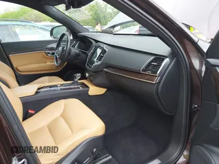 2018 Volvo XC90 Momentum z VIN YV4102PK9J1386868, wystawiony jako IAAI lot #42102125 z przebiegiem 87 474 mil mil oraz . Historia ofert i sprzedaży dostępna na DreamBid. Obrazek 5.
