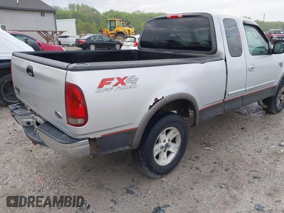 2003 Ford F-150 XL z VIN 1FTRX18W93NA69004, wystawiony jako IAAI lot #42154104 z przebiegiem 210 344 mil mil oraz . Historia ofert i sprzedaży dostępna na DreamBid. Obrazek 4.