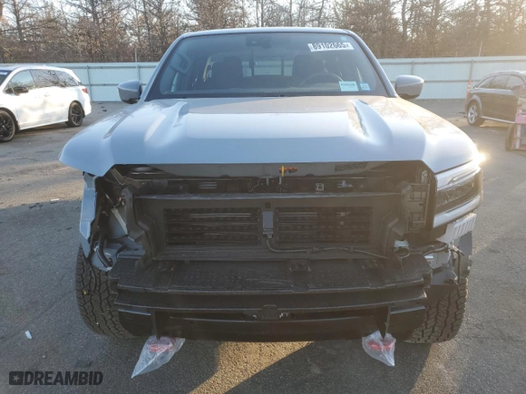 2025 Nissan Frontier PRO-4X with VIN 1N6ED1EK8SN605803, listed as a Copart auction lot 89102665 with 388 mi miles and Salvage Title. Bid and sale history available at carsss.com. Image 5.