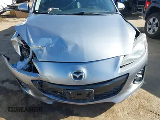 2013 Mazda 3 i Grand Touring z VIN JM1BL1WP0D1736124, wystawiony jako IAAI lot #42271018 z przebiegiem 124 478 mil mil oraz . Historia ofert i sprzedaży dostępna na DreamBid. Obrazek 6.