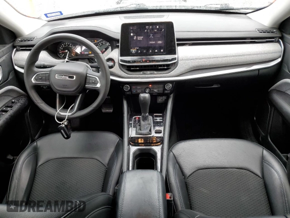 2022 Jeep Compass Latitude z VIN 3C4NJDBB4NT118720, wystawiony jako Copart lot #55472085 z przebiegiem 32 372 mil mil oraz Czysty tytuł • Clean title. Historia ofert i sprzedaży dostępna na DreamBid. Obrazek 8.