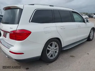 2014 Mercedes-Benz GL-Class GL 450 with VIN 4JGDF7CE1EA305939, listed as a IAAI auction lot 41944871 with 116,232 mi miles. Bid and sale history available at carsss.com. Image 4.