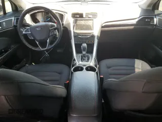 2013 Ford Fusion SE with VIN 3FA6P0HR8DR385733, listed as a Copart auction lot 61689715 with 102,644 mi miles and Salvage title. Bid and sale history available at DreamBid. Image 8.