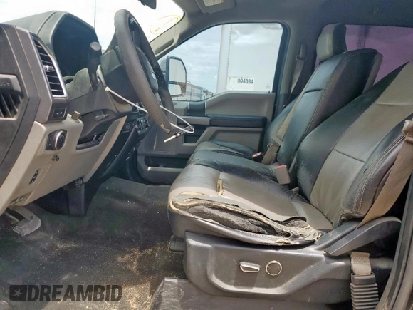 2017 Ford F-350 XL with VIN 1FT8W3CTXHEC96474, listed as a Copart auction lot 58448205 with 319,293 mi miles and Salvage title. Bid and sale history available at DreamBid. Image 7.