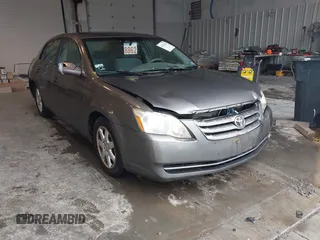 2006 Toyota Avalon XL z VIN 4T1BK36B36U149769, wystawiony jako IAAI lot #42191281 z przebiegiem 154 721 mil mil oraz . Historia ofert i sprzedaży dostępna na DreamBid. Obrazek 1.
