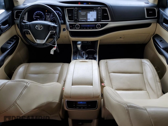 2017 Toyota Highlander XLE z VIN 5TDJZRFH8HS371458, wystawiony jako Copart lot #53861415 z przebiegiem 160 802 mil mil oraz Szkoda całkowita • Salvage title. Historia ofert i sprzedaży dostępna na DreamBid. Obrazek 8.