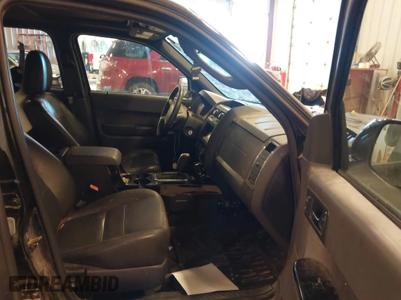 2011 Ford Escape Limited with VIN 1FMCU9EG0BKC29115, listed as a IAAI auction lot 41605426 with 189,187 mi miles. Bid and sale history available at carsss.com. Image 5.