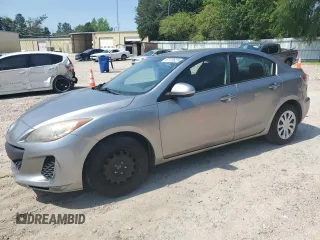 2013 Mazda 3 i SV z VIN JM1BL1TF0D1743358, wystawiony jako Copart lot #57723625 z przebiegiem 174 288 mil mil oraz Szkoda całkowita • Salvage title. Historia ofert i sprzedaży dostępna na DreamBid. Obrazek 1.