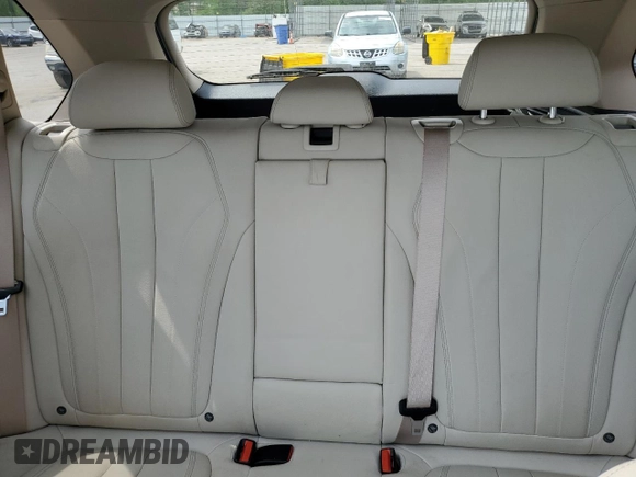 2016 BMW X5 sDrive35i z VIN 5UXKR2C55G0R71876, wystawiony jako Copart lot #52946795 z przebiegiem 113 890 mil mil oraz Szkoda całkowita • Salvage title. Historia ofert i sprzedaży dostępna na DreamBid. Obrazek 10.