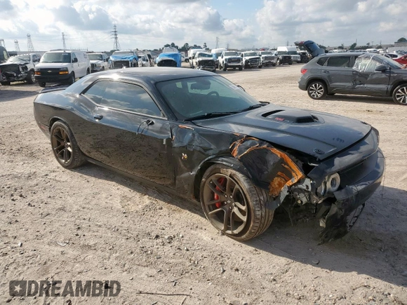 2021 Dodge Challenger R/T Scat Pack z VIN 2C3CDZFJ5MH672468, wystawiony jako Copart lot #59611165 z przebiegiem 19 100 mil mil oraz Szkoda całkowita • Salvage title. Historia ofert i sprzedaży dostępna na DreamBid. Obrazek 4.