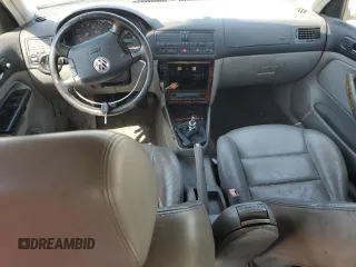 2001 Volkswagen Jetta с VIN 3VWTG69M41M180161, выставлен на аукционе Copart как лот 68853994 с пробегом Не указан миль и Списание • Salvage title. История ставок и продаж доступна на DreamBid. Изображение 8.