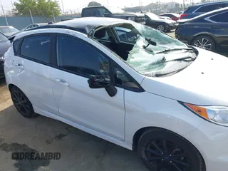 2019 Ford Fiesta ST-Line z VIN 3FADP4DJ1KM112318, wystawiony jako IAAI lot #42322602 z przebiegiem 57 205 mil mil oraz . Historia ofert i sprzedaży dostępna na DreamBid. Obrazek 16.