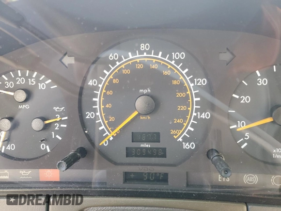1995 Mercedes-Benz S 320 with VIN WDBGA32E6SA256435, listed as a Copart auction lot 77104234 with 309,498 mi miles and Clean Title. Bid and sale history available at DreamBid. Image 9.