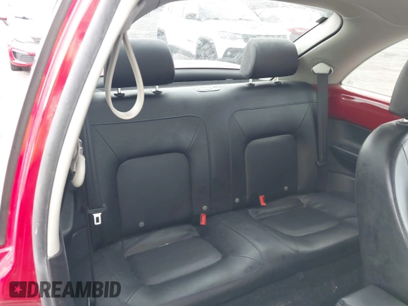 2007 Volkswagen Beetle with VIN 3VWRW31C77M521978, listed as a IAAI auction lot 42618459 with 172,332 mi miles and . Bid and sale history available at DreamBid. Image 8.