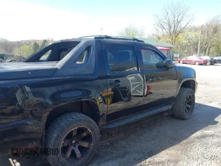 2011 Chevrolet Avalanche LS with VIN 3GNTKEE38BG141508, listed as a IAAI auction lot 42103252 with 107,997 mi miles and . Bid and sale history available at DreamBid. Image 21.