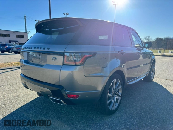 2018 Land Rover Range Rover Sport HSE Dynamic with VIN SALWV2SV1JA401013, listed as a Copart auction lot 80386324 with 120,506 mi miles and Clean Title. Bid and sale history available at carsss.com. Image 4.
