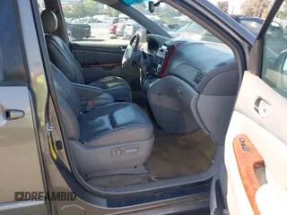 2005 Toyota Sienna XLE with VIN 5TDZA22C55S296645, listed as a IAAI auction lot 42017952 with 238,212 mi miles and . Bid and sale history available at DreamBid. Image 5.