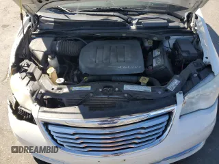2011 Chrysler Town & Country Touring L z VIN 2A4RR8DG6BR702751, wystawiony jako Copart lot #58541045 z przebiegiem 170 144 mil mil oraz Szkoda całkowita • Salvage title. Historia ofert i sprzedaży dostępna na DreamBid. Obrazek 12.
