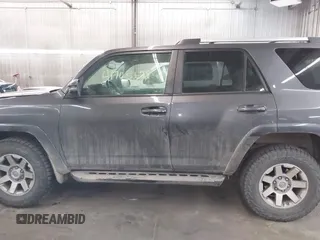 2016 Toyota 4Runner Limited z VIN JTEBU5JR8G5315922, wystawiony jako IAAI lot #41705628 z przebiegiem 163 416 mil mil oraz . Historia ofert i sprzedaży dostępna na DreamBid. Obrazek 14.