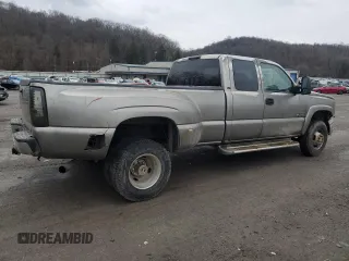 2006 Chevrolet Silverado 3500 DRW LT1 with VIN 1GCJK39DX6E261668, listed as a Copart auction lot 85795364 with 291,246 mi miles and Salvage Title. Bid and sale history available at carsss.com. Image 3.