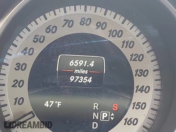 2014 Mercedes-Benz E 350 Luxury with VIN WDDHF8JB9EB026744, listed as a IAAI auction lot 41706586 with 97,354 mi miles and . Bid and sale history available at DreamBid. Image 16.