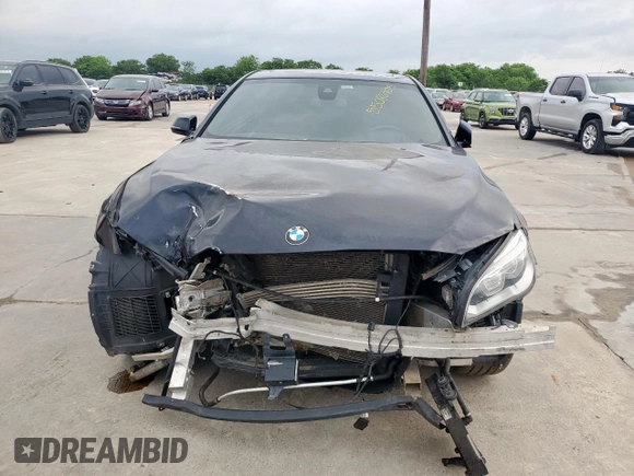 2015 BMW 7 Series 750i xDrive с VIN WBAYB6C55FD966172, выставлен на аукционе Copart как лот 55086405 с пробегом Не указан миль и Списание • Salvage title. История ставок и продаж доступна на DreamBid. Изображение 5.