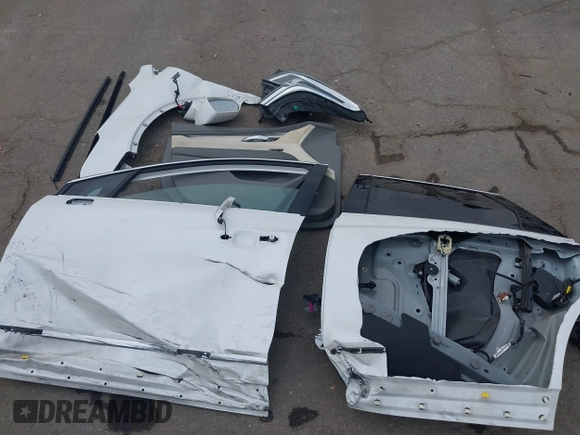 2017 Cadillac XT5 Premium Luxury FWD with VIN 1GYKNCRS4HZ128145, listed as a IAAI auction lot 42349980 with 99,100 mi miles and . Bid and sale history available at DreamBid. Image 12.
