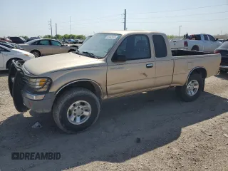 1999 Toyota Tacoma PreRunner with VIN 4TASN92N1XZ570033, listed as a Copart auction lot 51043365 with 208,695 mi miles and Salvage title. Bid and sale history available at DreamBid. Image 1.