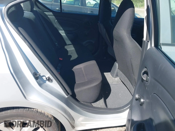 2015 Nissan Versa SV with VIN 3N1CN7AP0FL802047, listed as a IAAI auction lot 42049987 with 157,747 mi miles. Bid and sale history available at carsss.com. Image 8.