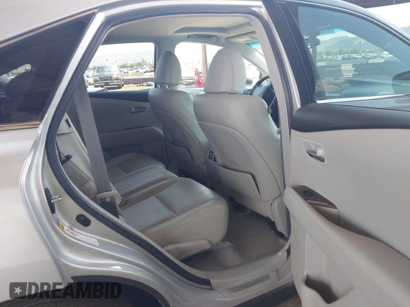 2010 Lexus RX 350 z VIN 2T2ZK1BA2AC028334, wystawiony jako IAAI lot #42422236 z przebiegiem 101 350 mil mil oraz . Historia ofert i sprzedaży dostępna na DreamBid. Obrazek 8.