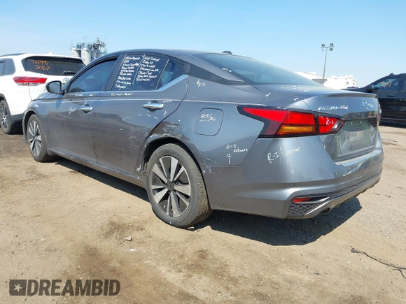 2021 Nissan Altima SV with VIN 1N4BL4DV1MN310265, listed as a IAAI auction lot 42083601 with 37,709 mi miles and . Bid and sale history available at carsss.com. Image 3.