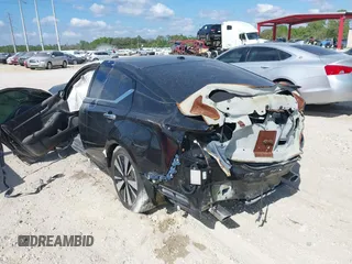 2019 Nissan Altima 2.5 SL with VIN 1N4BL4EV1KC181239, listed as a IAAI auction lot 41429404 with 69,978 mi miles. Bid and sale history available at carsss.com. Image 13.