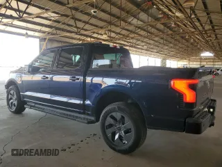 2024 Ford F-150 Lightning Flash с VIN 1FT6W3L72RWG16991, выставлен на аукционе Copart как лот 51786465 с пробегом 7 532 миль миль и Списание • Salvage title. История ставок и продаж доступна на DreamBid. Изображение 2.