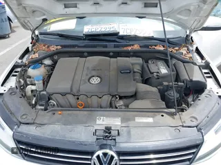 2013 Volkswagen Jetta SE with VIN 3VWDP7AJ8DM408355, listed as a IAAI auction lot 42229050 with 186,851 mi miles and . Bid and sale history available at DreamBid. Image 10.