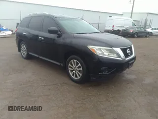 2014 Nissan Pathfinder SL with VIN 5N1AR2MM7EC718018, listed as a IAAI auction lot 41491505 with 153,343 mi miles. Bid and sale history available at carsss.com. Image 1.