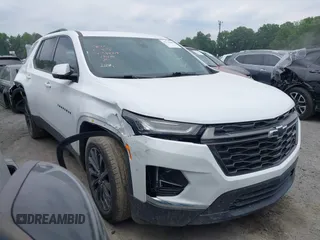 2022 Chevrolet Traverse RS z VIN 1GNEVJKW9NJ189416, wystawiony jako IAAI lot #42123689 z przebiegiem 52 102 mil mil oraz . Historia ofert i sprzedaży dostępna na DreamBid. Obrazek 1.