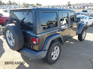 2018 Jeep Wrangler Unlimited Sport S z VIN 1C4HJXDG4JW132547, wystawiony jako IAAI lot #41838010 z przebiegiem 69 987 mil mil oraz . Historia ofert i sprzedaży dostępna na DreamBid. Obrazek 4.