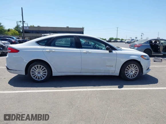 2018 Ford Fusion SE z VIN 3FA6P0LU1JR225930, wystawiony jako IAAI lot #42508239 z przebiegiem 202 272 mil mil oraz . Historia ofert i sprzedaży dostępna na DreamBid. Obrazek 13.